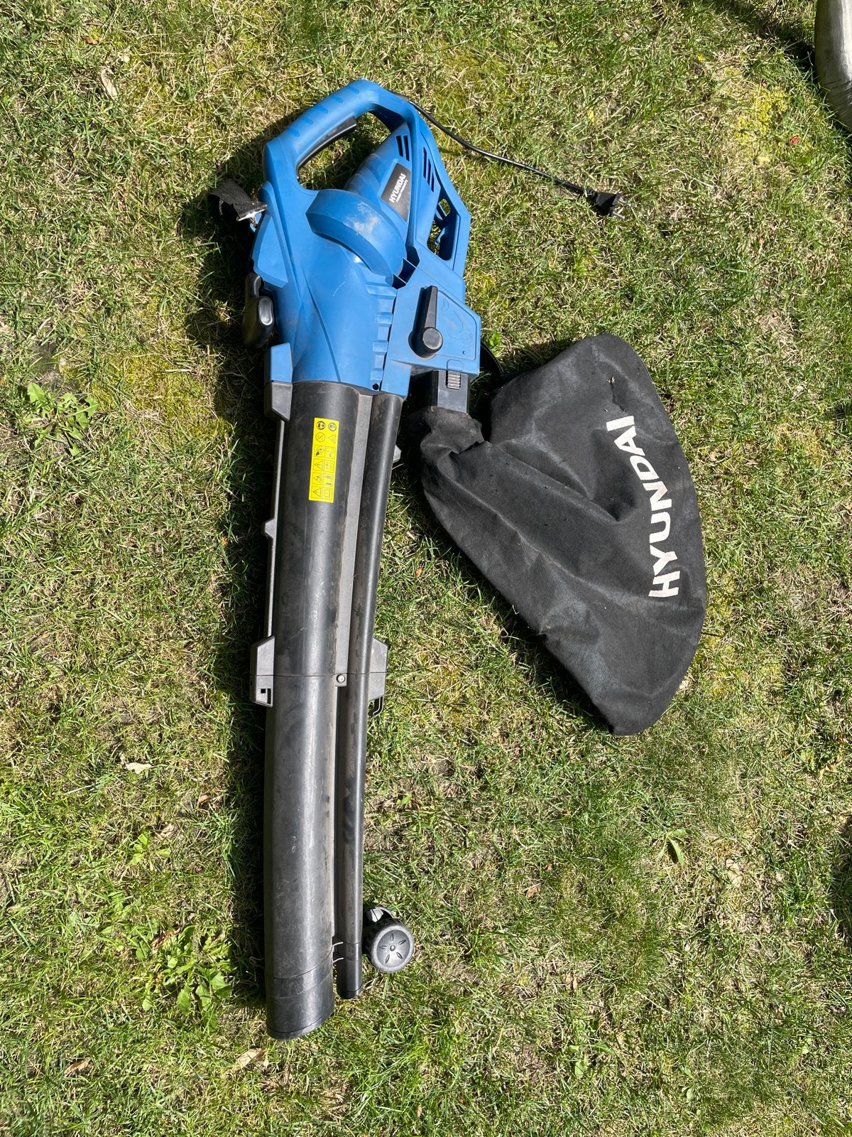 Hyundai Bladblazer/Zuiger met opvangzak en zuigfunctie, Ophalen, Gebruikt, Handgedragen, Met opvangzak