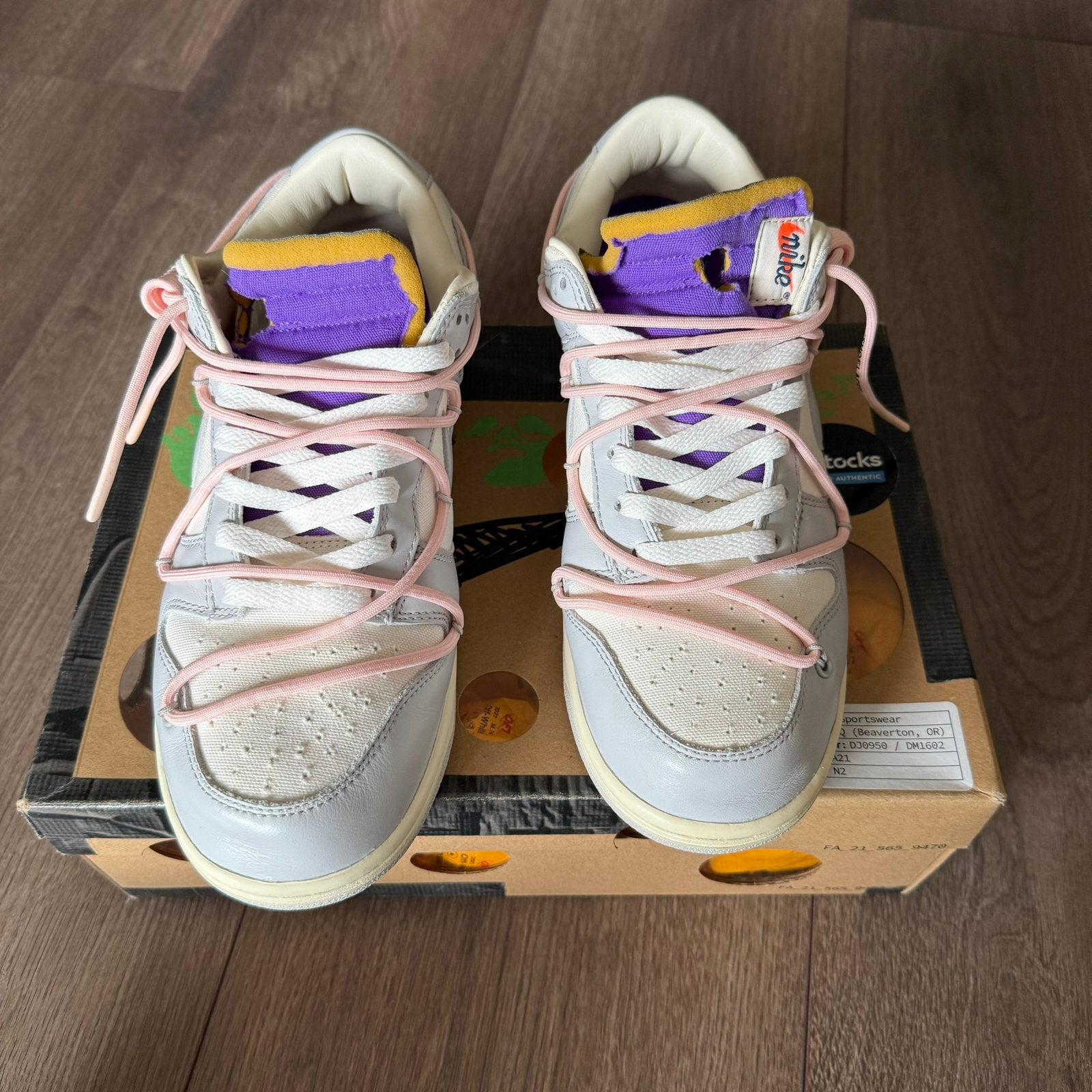 Nike dunk low off white lot 24 maat 43, Overige kleuren, Ophalen of Verzenden, Sneakers of Gympen, Zo goed als nieuw