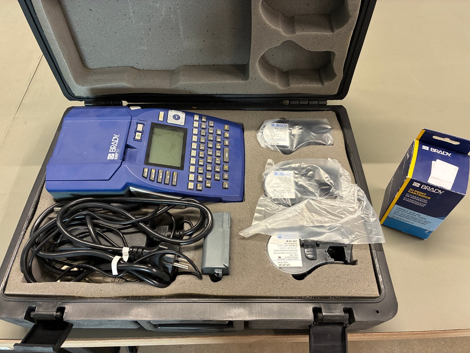 Brady BMP51 Labelprinter met QWERTY-toetsenb, Computers en Software, Ophalen of Verzenden, Gebruikt, Qwerty, Etiket
