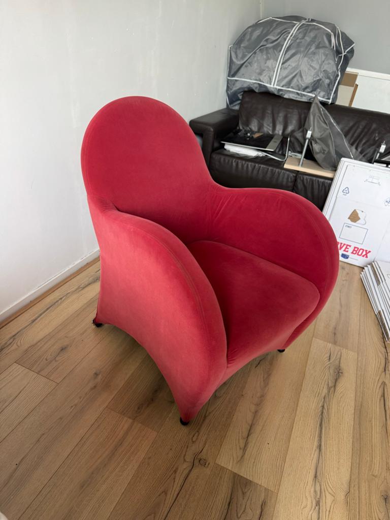 Rode suède relax fauteuil (80 x 68 x 86), Ophalen, Gebruikt, 75 tot 100 cm, Stof