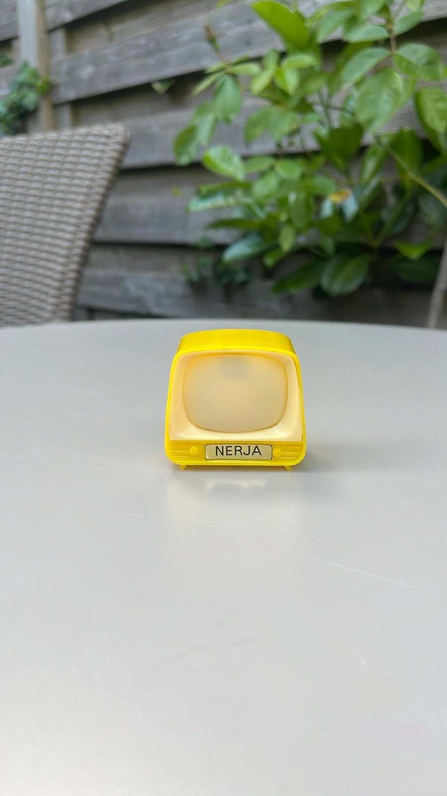 Vintage Gele Retro Klikker 'NERJA' - Nostalgisch Verzamelobj, Ophalen of Verzenden, Zo goed als nieuw