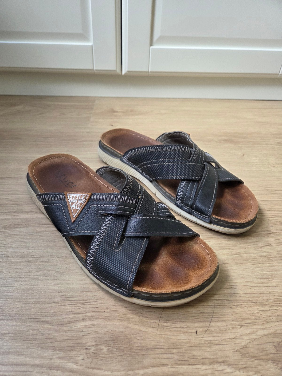 slippers, maat 43, donkerblauw!, Slippers, Blauw, Ophalen of Verzenden, Van haren