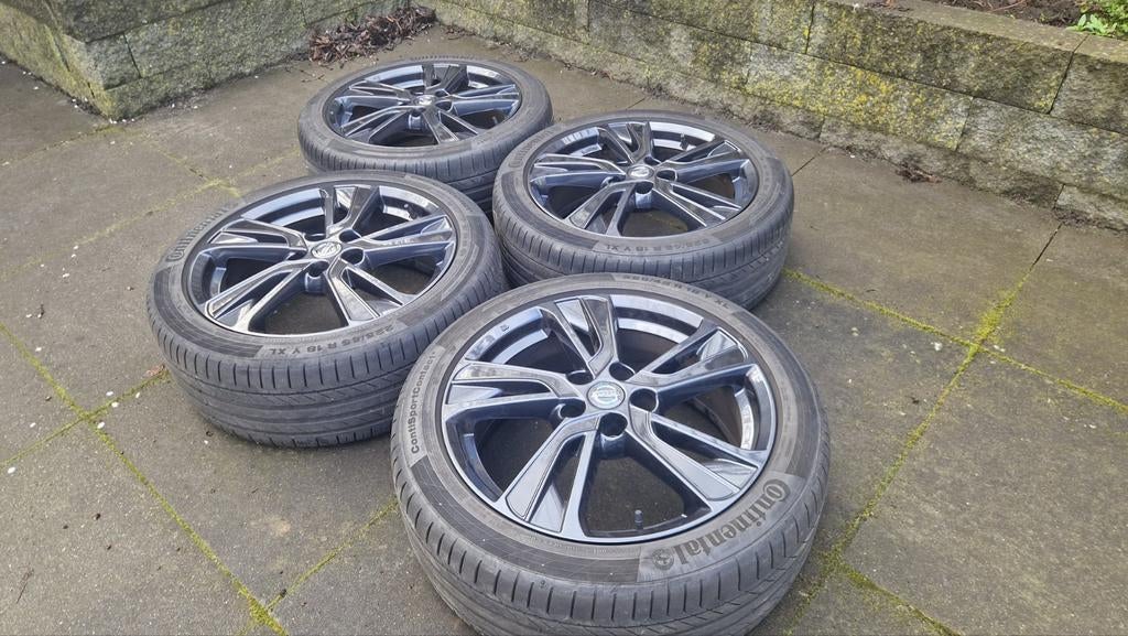 Nissan Juke 18 INCH VELGEN Zwart Continental zomer 40300BV80, Auto-onderdelen, Banden en Velgen, Ophalen, 18 inch, Gebruikt, Banden en Velgen