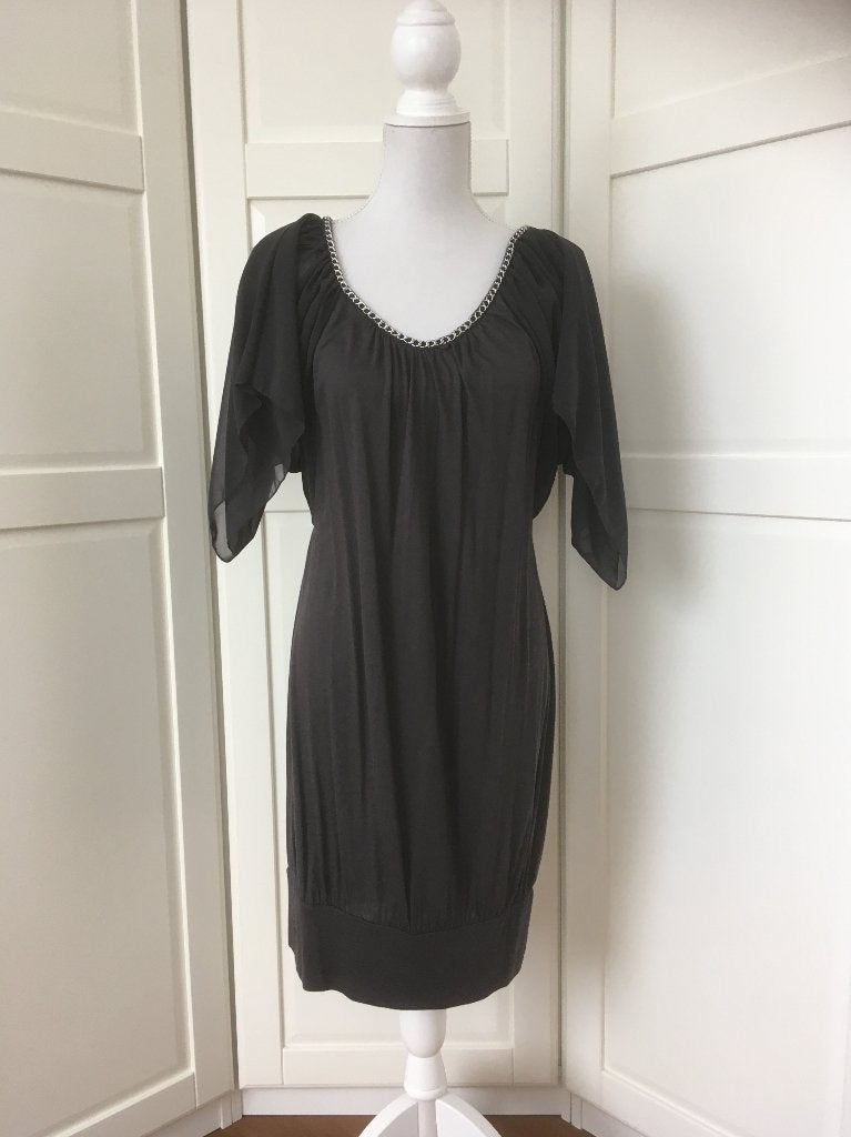 Only zgan grijze vleermuis mouw ketting mini jurk, maat L, Kleding | Dames, Only, Maat 42/44 (L), Ophalen of Verzenden, Zo goed als nieuw