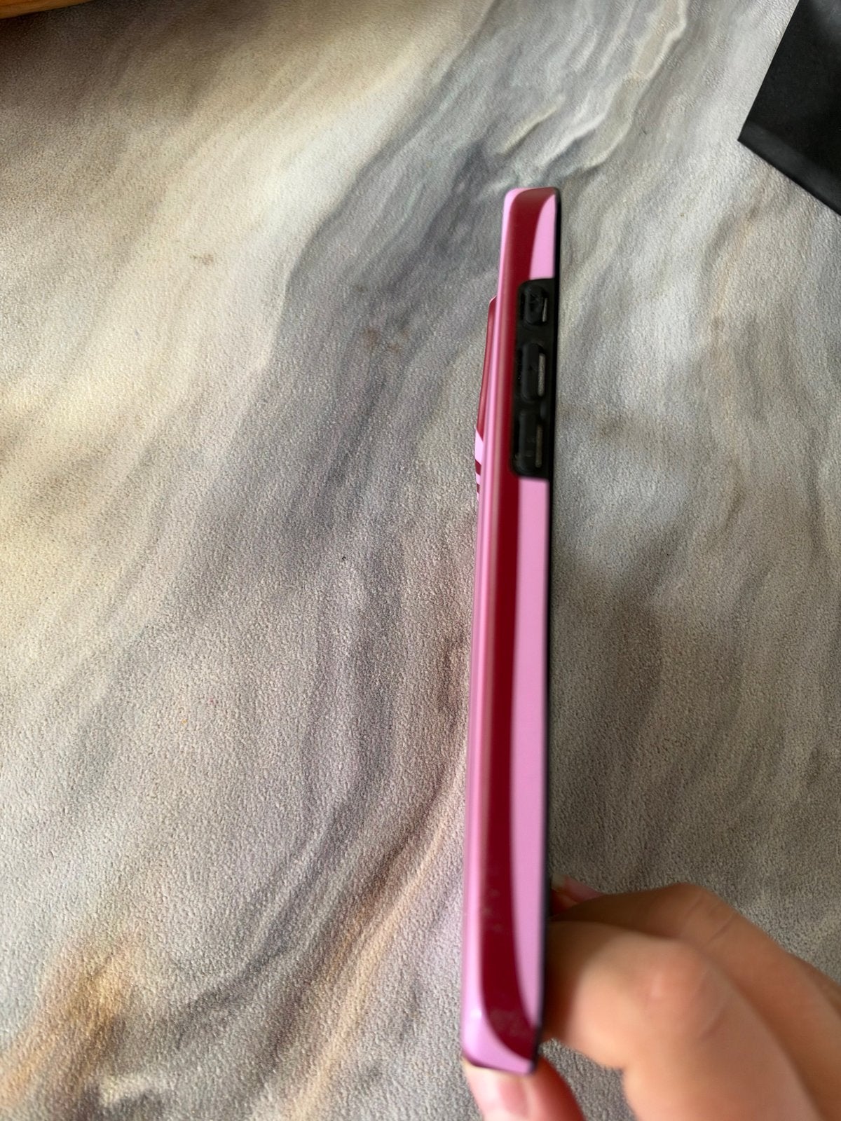 Foto 5 van MIM Amsterdam iPhone 16 Pro Max Hoesje - Roze/Rood Gestreept