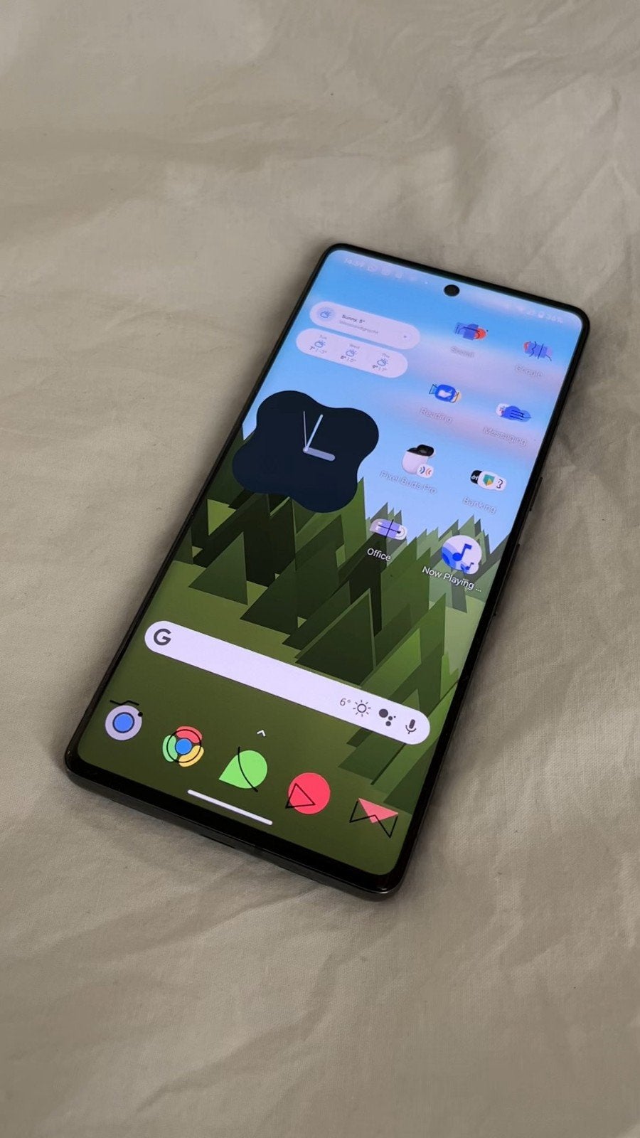 Foto 4 van Google Pixel 7 Pro - Uitstekende staat met doos en hoesje
