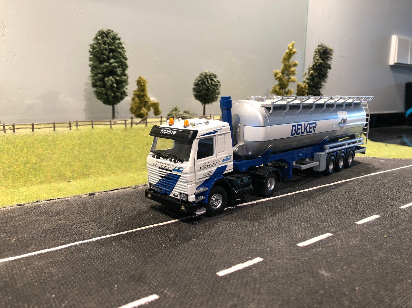 Scania 143 met bulkoplegger van Beuker, Ophalen of Verzenden, Zo goed als nieuw, Bus of Vrachtwagen, Tekno