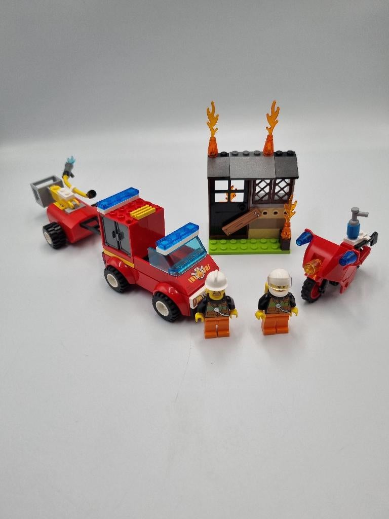 Lego Juniors 10740 Fire Patrol, Kinderen en Baby's, Speelgoed | Duplo en Lego, Zo goed als nieuw, Lego, Complete set, Compleet