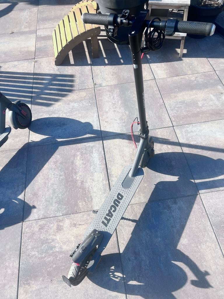 Ducati elektrische step Pro Evo - Zo goed als nieuw