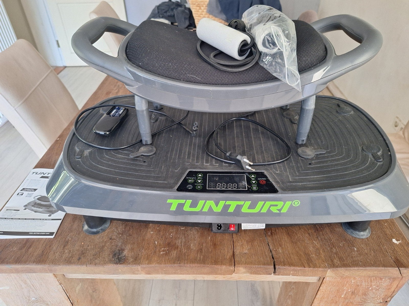 Tunturi Trilplaat v20, Ophalen, Kunststof, Trilplaat, Zo goed als nieuw