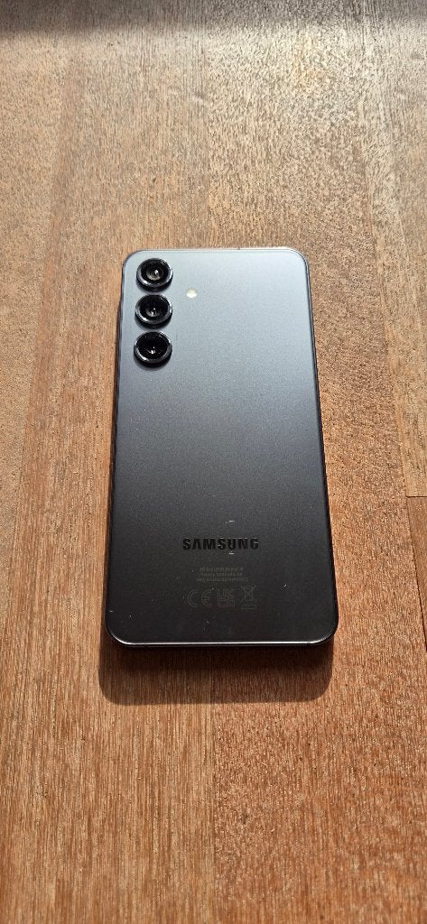 Foto 2 van Samsung S24 (goed)
