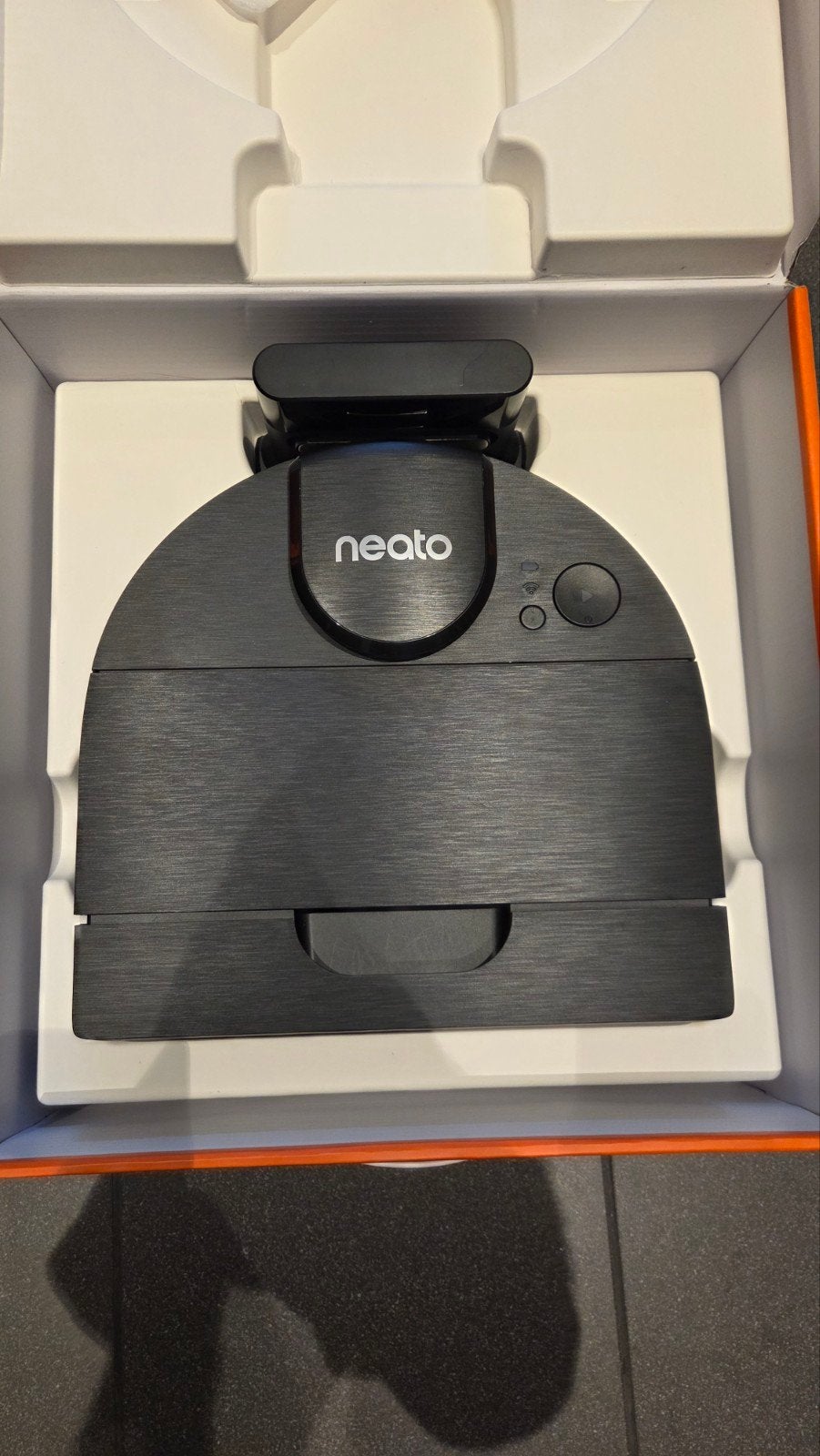 Neato D9 Intelligent Robot Vacuum - Bijna nieuw in doos, Witgoed en Apparatuur, Geschikt voor harde vloeren, Ophalen of Verzenden