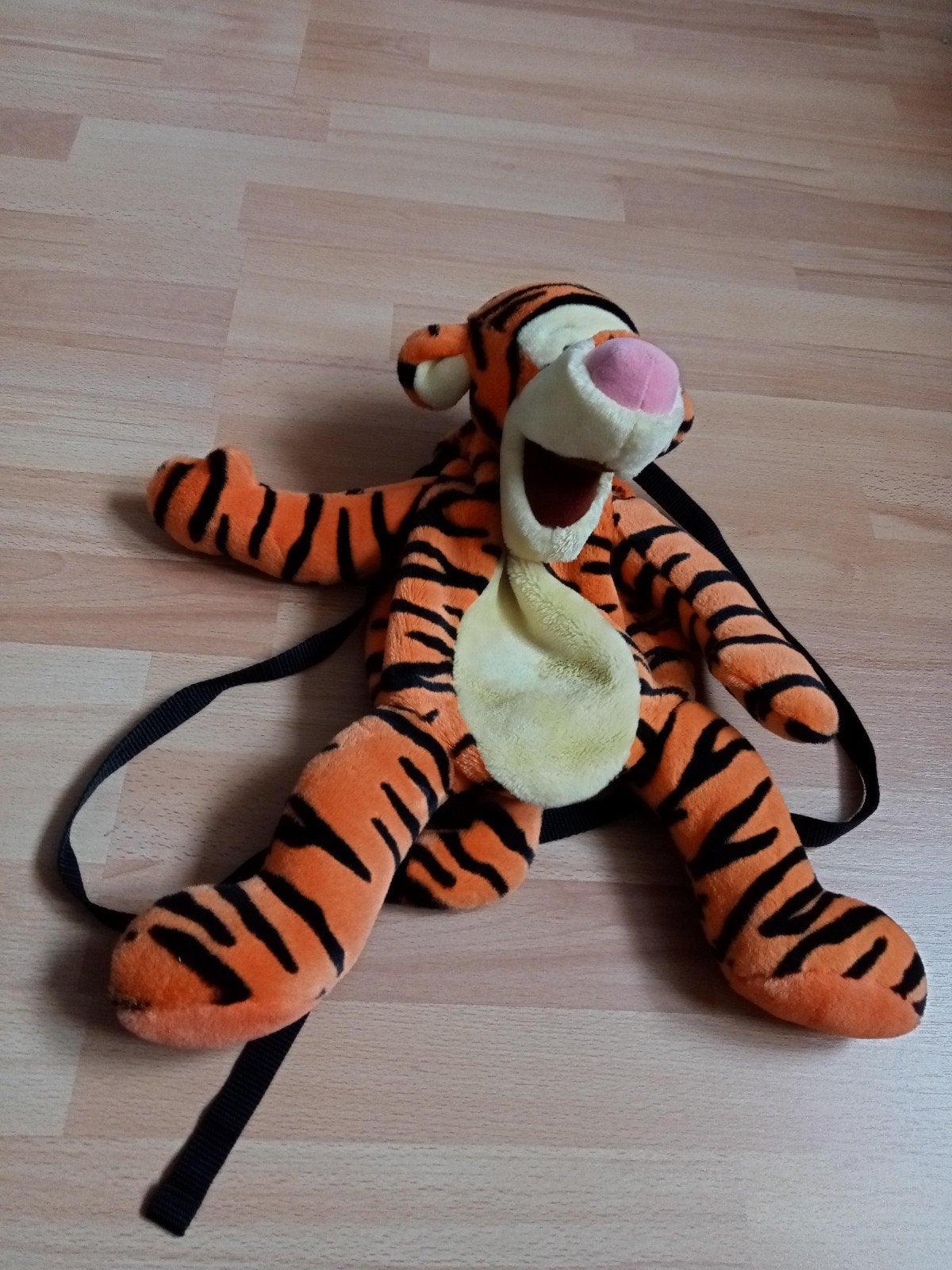 Kleuter rugtas schooltas Tijgertje winnie de poe, Gebruikt, Disney of Dora, 25 tot 40 cm, Ophalen of Verzenden