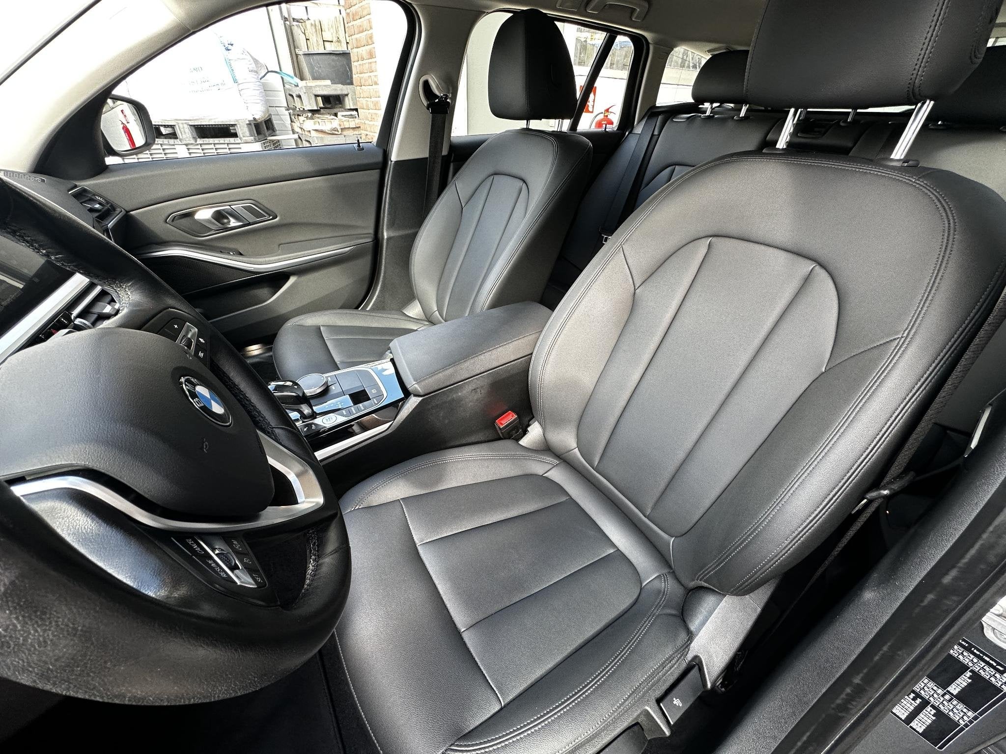 BMW 3-serie Touring 320i Leder|Camera|Sfeer|AdapLed, Auto's, BMW, 1998 cc, Achterwielaandrijving, Gebruikt, 4 cilinders