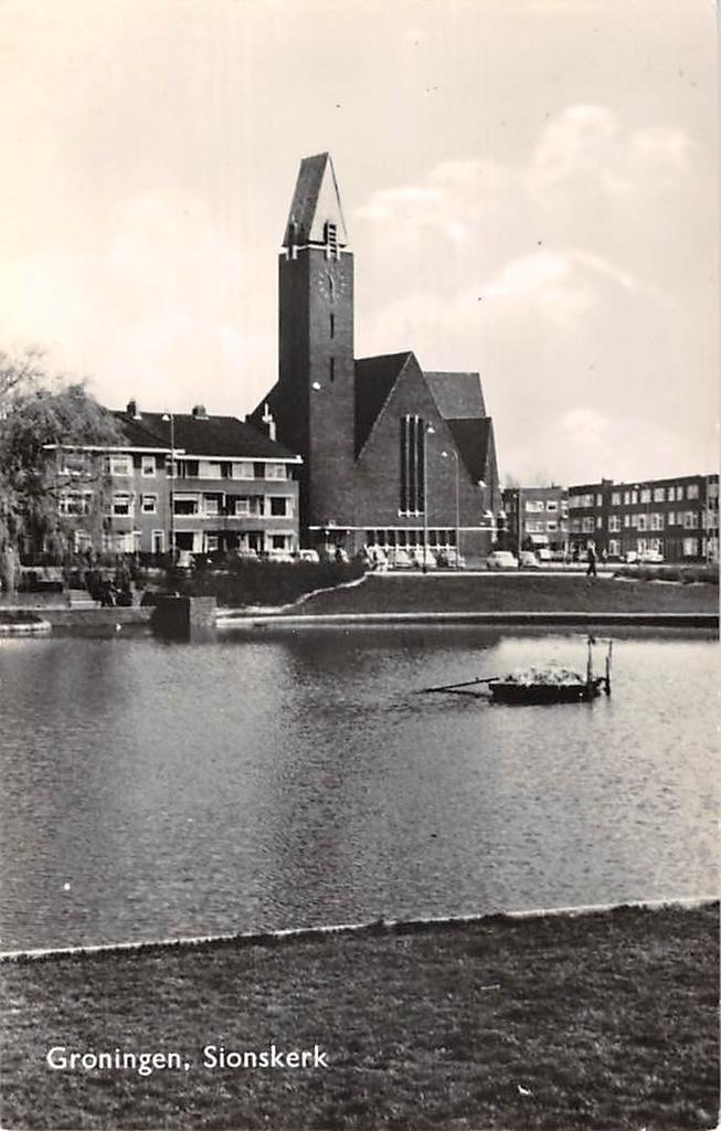 Groningen, Sionskerk Korreweg hoek Floresplein Vijver, Ophalen of Verzenden, 1940 tot 1960, Ongelopen, Groningen