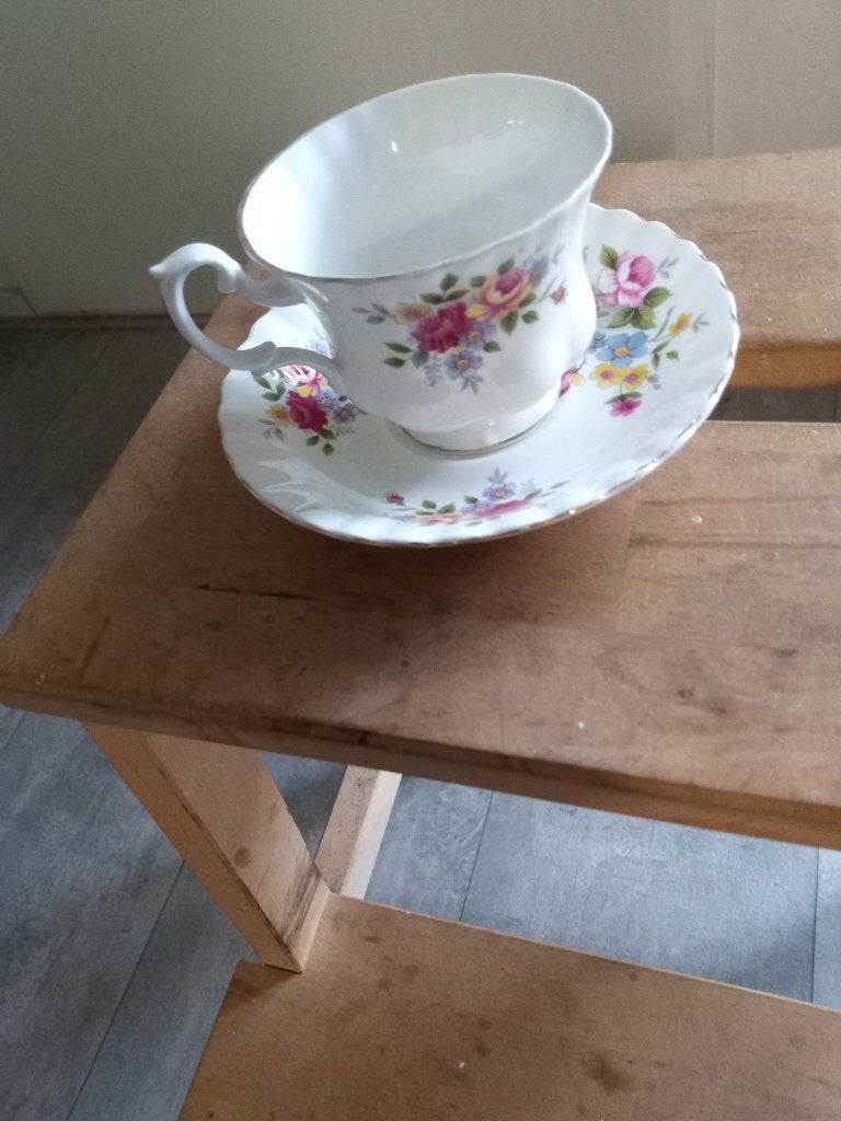 Royal Albert herenkopje, Verzamelen, Ophalen of Verzenden, Zo goed als nieuw, Porselein, Kop en/of schotel