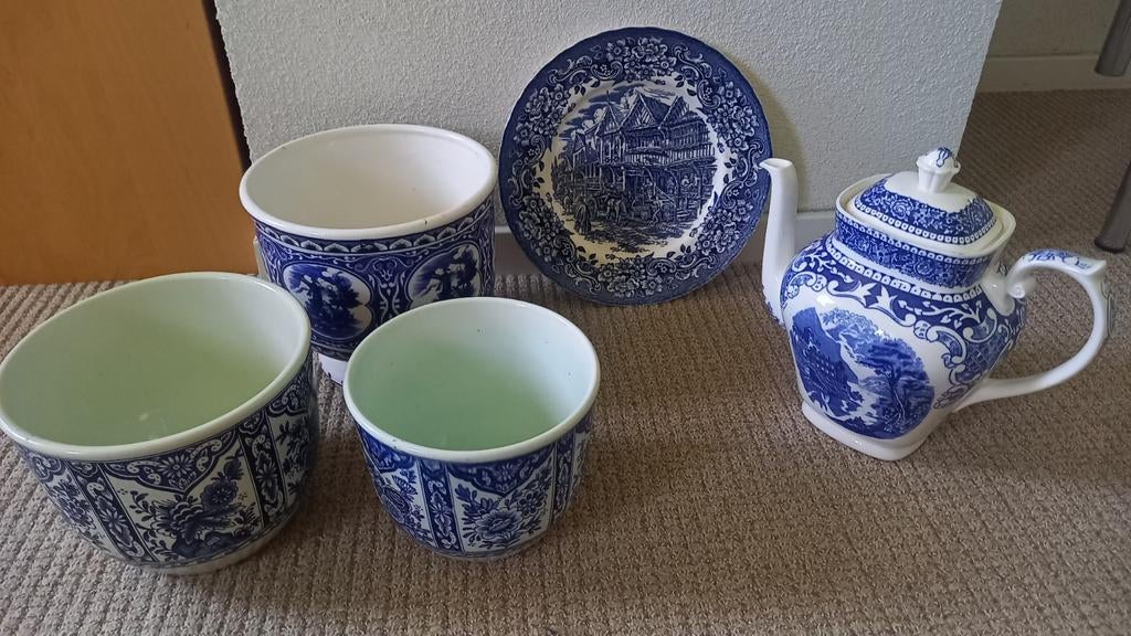 Delfts Blauwe Theepot, Bord & Bloempotten, Ophalen