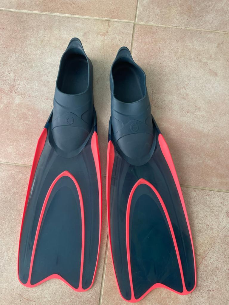 Zgan flippers - zwemvliezen maat 44-45 Decathlon, Watersport en Boten, Duiken, Ophalen of Verzenden, Zo goed als nieuw, Zwem- of Duikvliezen