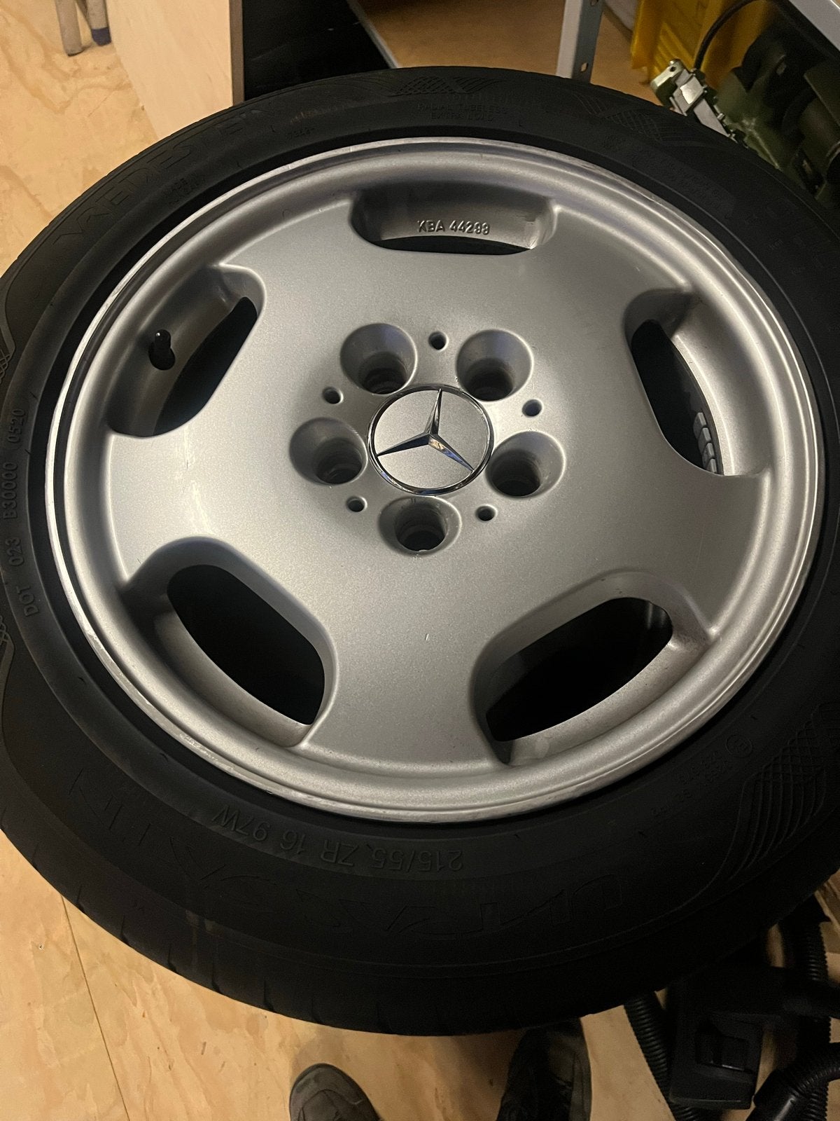 Mercedes velgen 16 inch ET37 met banden, Auto diversen, Ophalen of Verzenden, Gebruikt