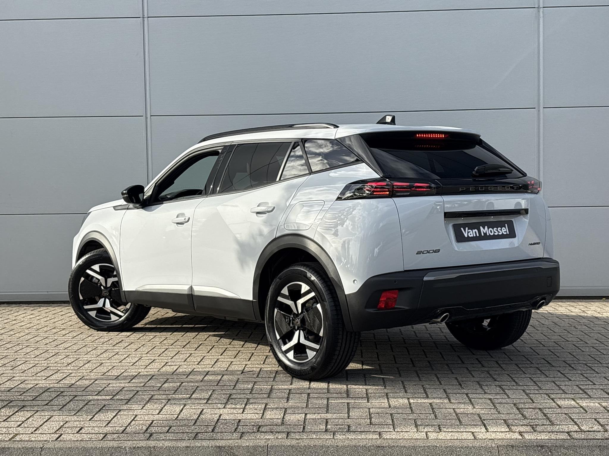 Peugeot 2008 1.2 Hybrid 145 Allure | Camera | Keyless entry, Auto's, Euro 6, Leder en Stof, Wit, Origineel Nederlands