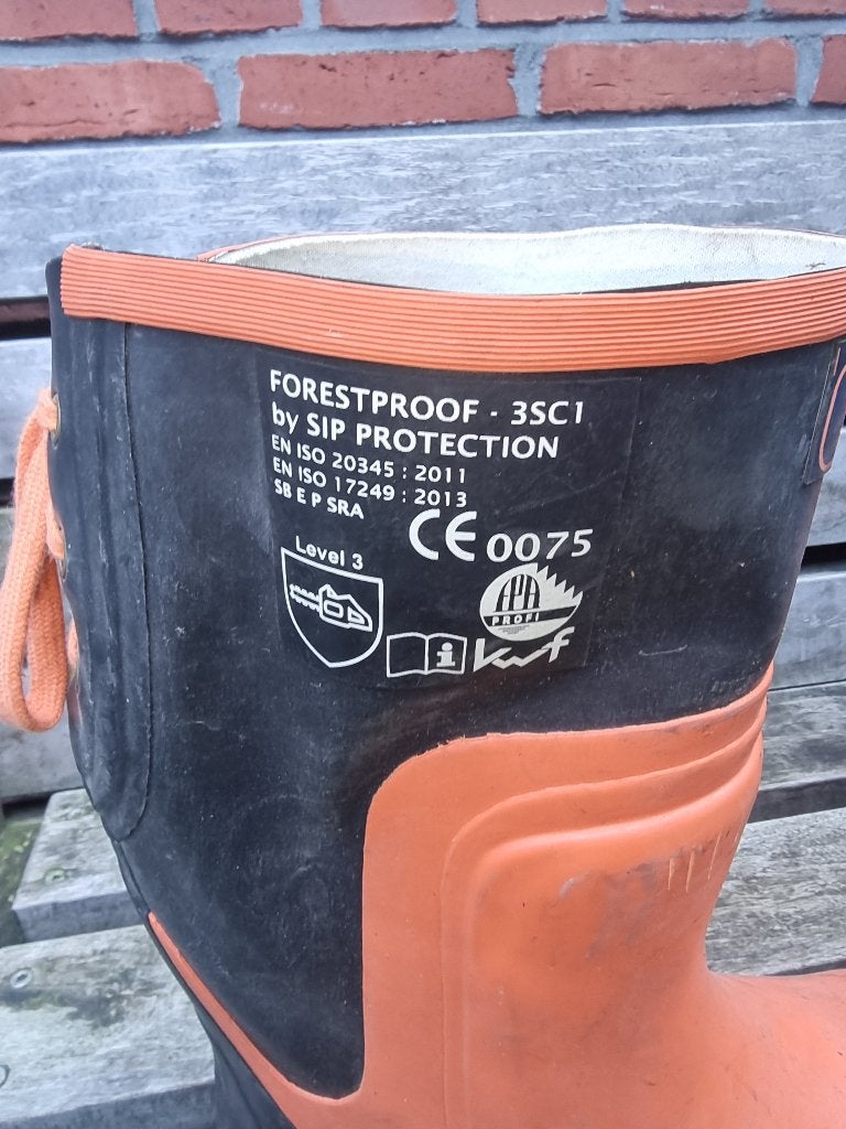 Motorzaag kleding, schoenen en laarzen., Ophalen of Verzenden, Gebruikt, Overige soorten, Stihl