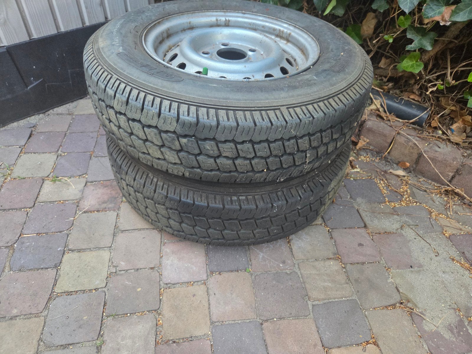 GT Radial Maxmiler-X banden op stalen velgen 165R13C, Ophalen, Gebruikt, 13 inch, Band(en)