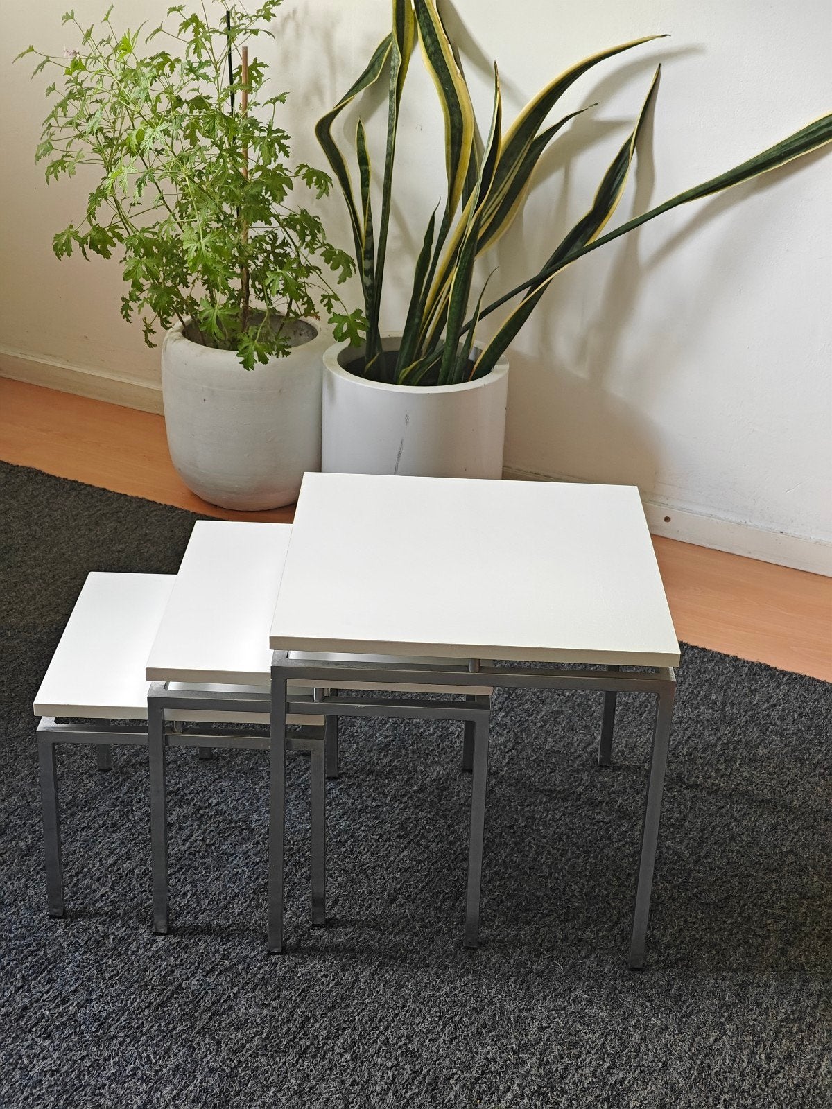 Set van 3 vintage bijzettafels van Sietsema, Ophalen, Minder dan 45 cm, Minder dan 55 cm, Gebruikt