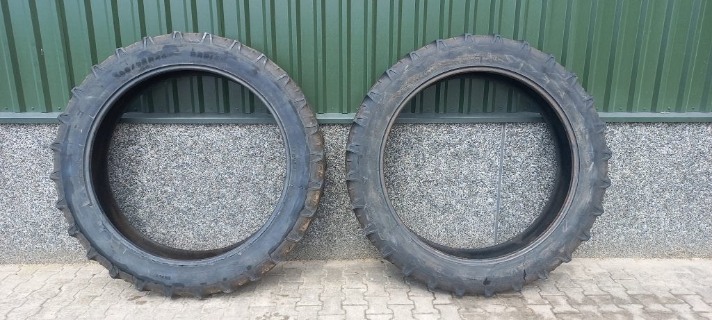 Banden 300/95 R46, Ophalen