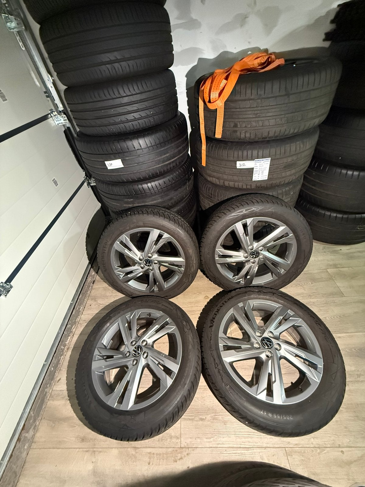 Vw Valencia/T cross/taigo/5x100/Winter/origineel, ----, Banden en Velgen, 17 inch, Personenwagen