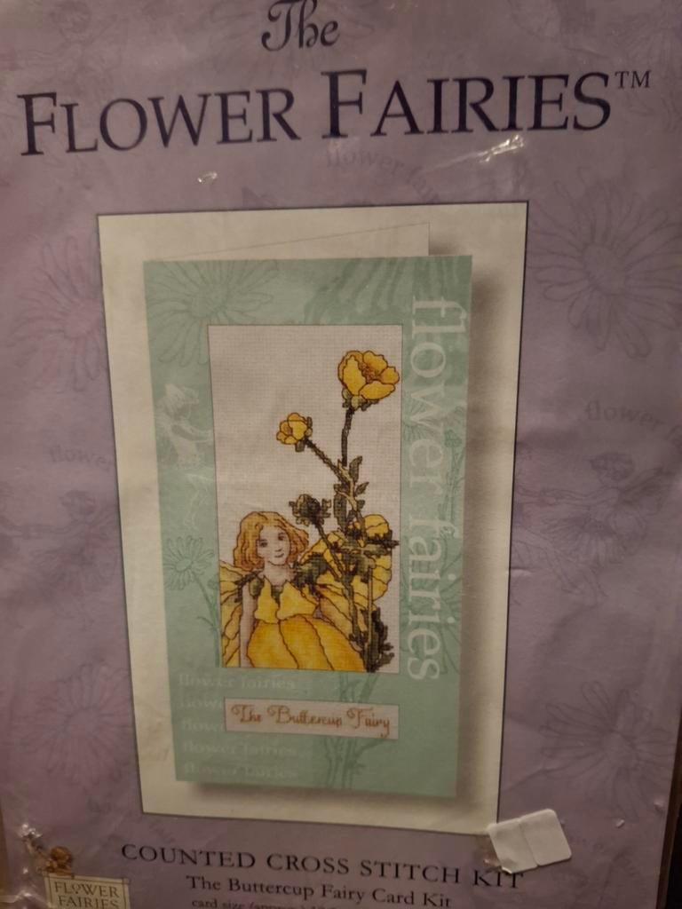 Flower fairies-the buttercup fairy card kit, Hobby en Vrije tijd, Borduren en Borduurmachines, Ophalen of Verzenden, Nieuw, Borduurpakket