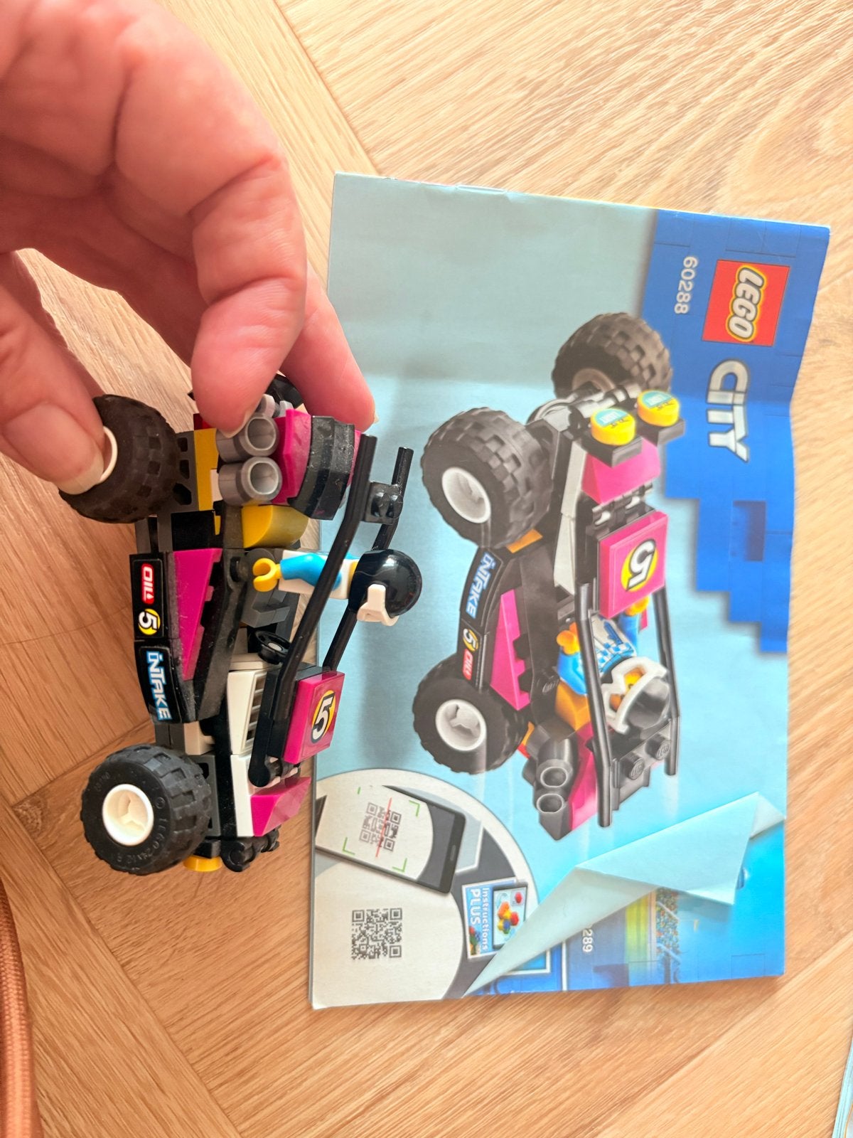 LEGO City Monstertrucks 60288 en 60251 met instructies, Ophalen of Verzenden, Zo goed als nieuw, Overige merken