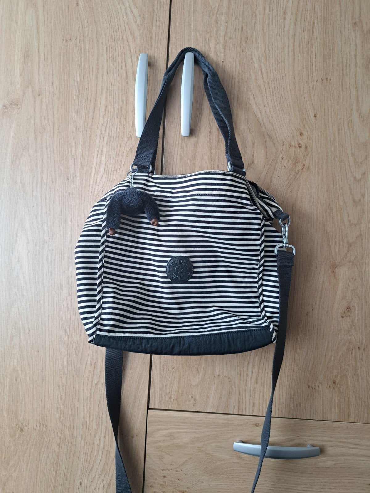 Super mooie kipling schoudertas met aapje, Ophalen of Verzenden, Zo goed als nieuw, Blauw, Kipling