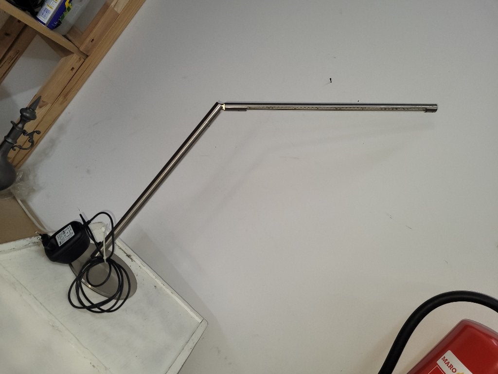 schitterende nieuwstaat rvs design led bureau tafellamp, Ophalen of Verzenden, Zo goed als nieuw
