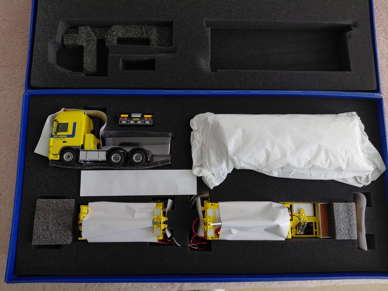 WSI TERLINDE DAF XF 106 SSC 6X4 W STEM TRAILER  GENERATOR., Hobby en Vrije tijd, Modelauto's | 1:50, Ophalen of Verzenden, Nieuw