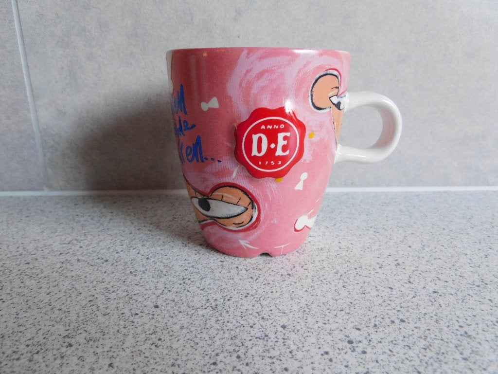 Senseo Mok Gluren bij de Buren Selwyn Senatori Douwe Egberts, Huis en Inrichting, Keuken | Servies, Ophalen, Overige merken, Zo goed als nieuw
