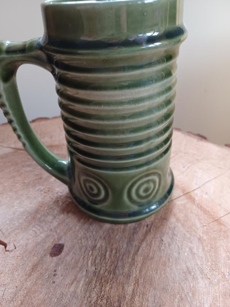 Vintage Groene Keramische pul beker met Ribbels en Handvat, Antiek en Kunst, Ophalen of Verzenden
