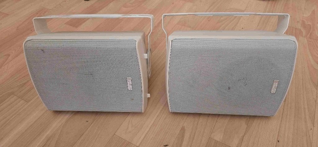 Afgeprijsd: APart SDQ5P Speakerset 30W (Bieden vanaf € 30), Stereo speakers, Inclusief muurbeugels, Zo goed als nieuw, Minder dan 60 watt