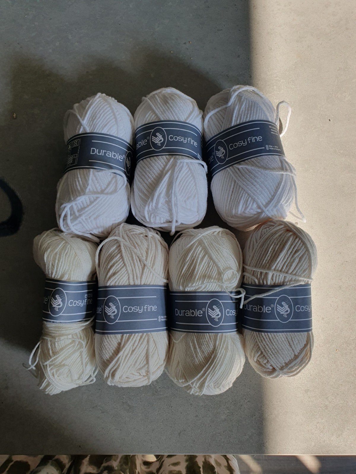 Durable Cosy Fine garen - Wit/Crème (8 bollen), Hobby en Vrije tijd, Breien en Haken, Ophalen of Verzenden, Zo goed als nieuw