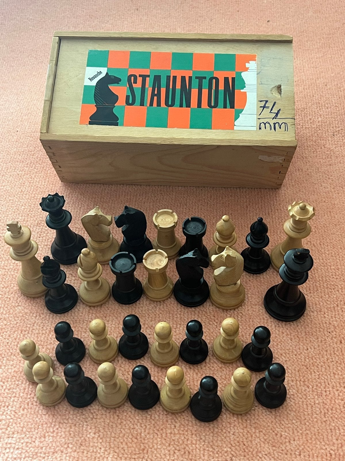 Vintage Staunton Schaakstukken Koninghoogte - 74mm, Ophalen of Verzenden, Minder dan 500 stukjes, Gebruikt, Schaken