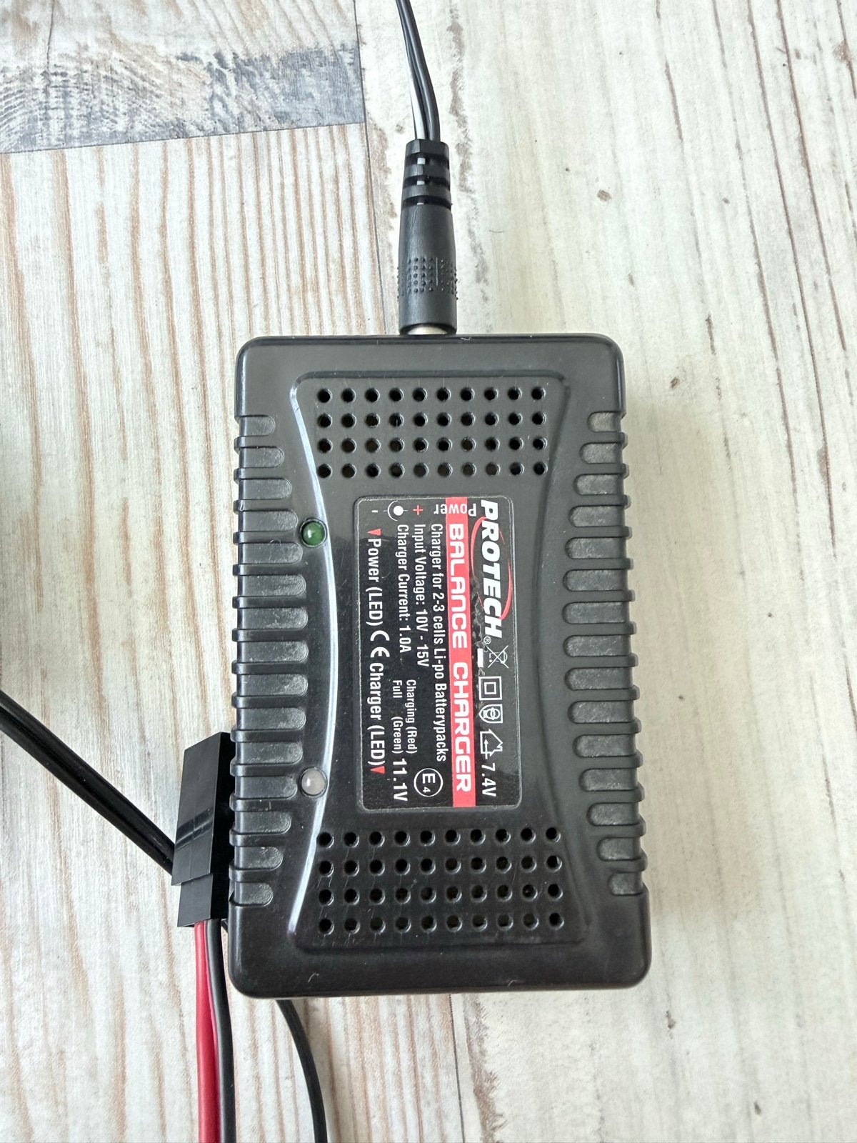 Protech Balance Lipo Lader 2-3 cellen met Futaba adapter, Elektro, Gebruikt, Ophalen of Verzenden, Onderdeel