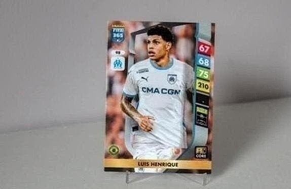 Fifa 365 Panini Trading Card Luis Henrique, Ophalen of Verzenden, Zo goed als nieuw, Losse kaart
