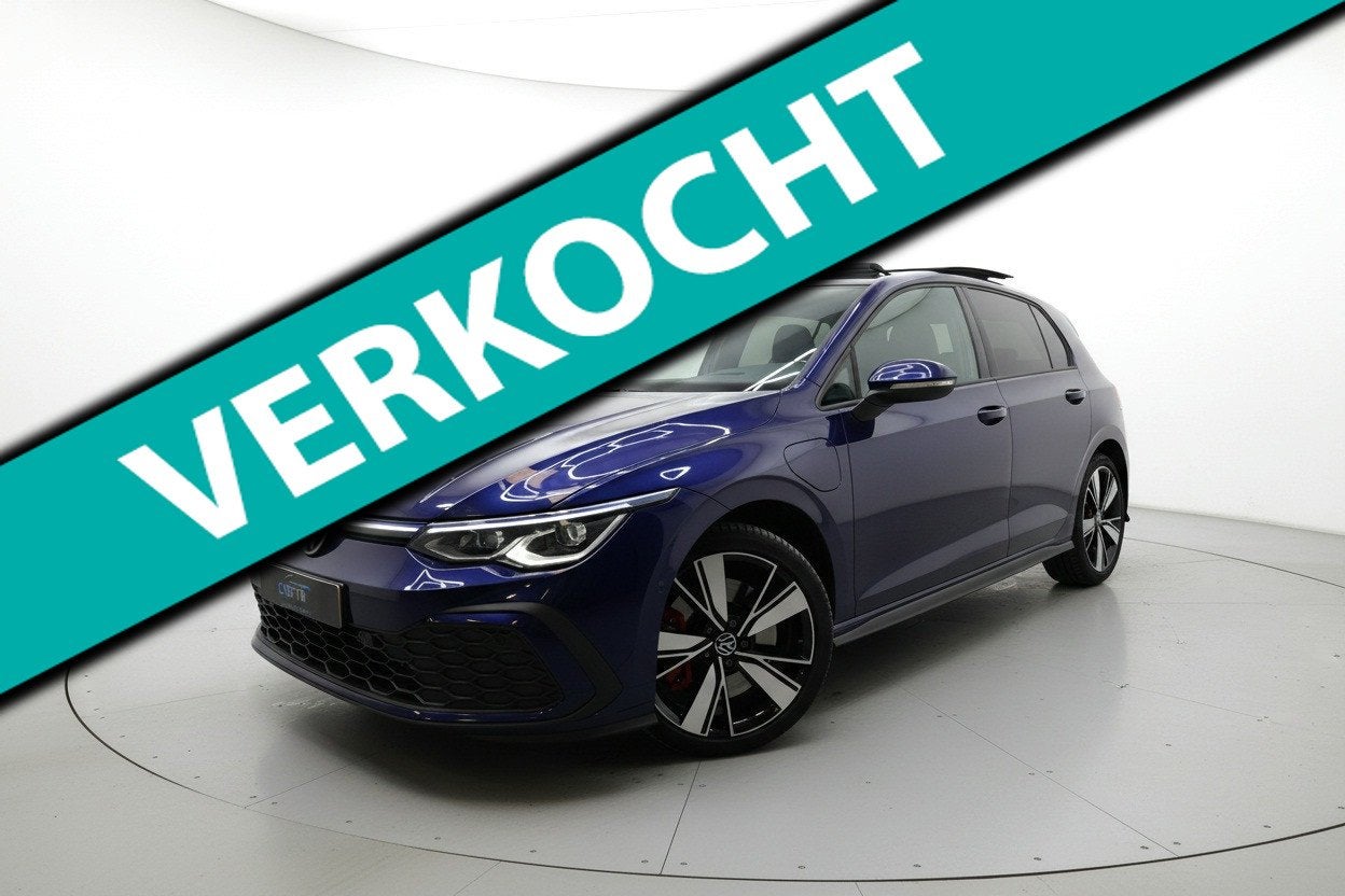 Volkswagen Golf 8 1.4 eHybrid GTE PANO CAM ACC SFEER IQ HUD, Auto's, Volkswagen, Gebruikt, 4 cilinders, Blauw, 1524 kg