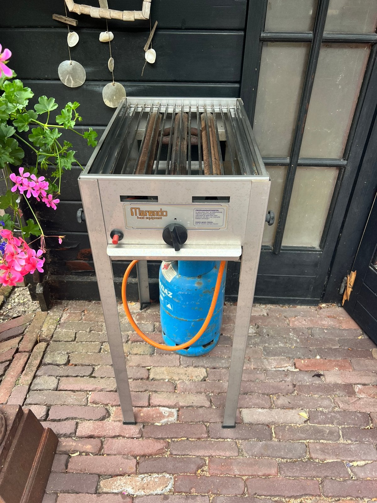 Professionele Marendo RVS gasbarbecue/lavagrill+gasfles vol, Ophalen, Zo goed als nieuw