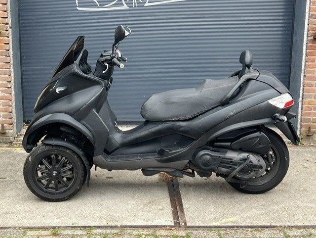 Piaggio 400 LT MP3, Scooter, 399 cc, Info@piaggio.nl, Automaat