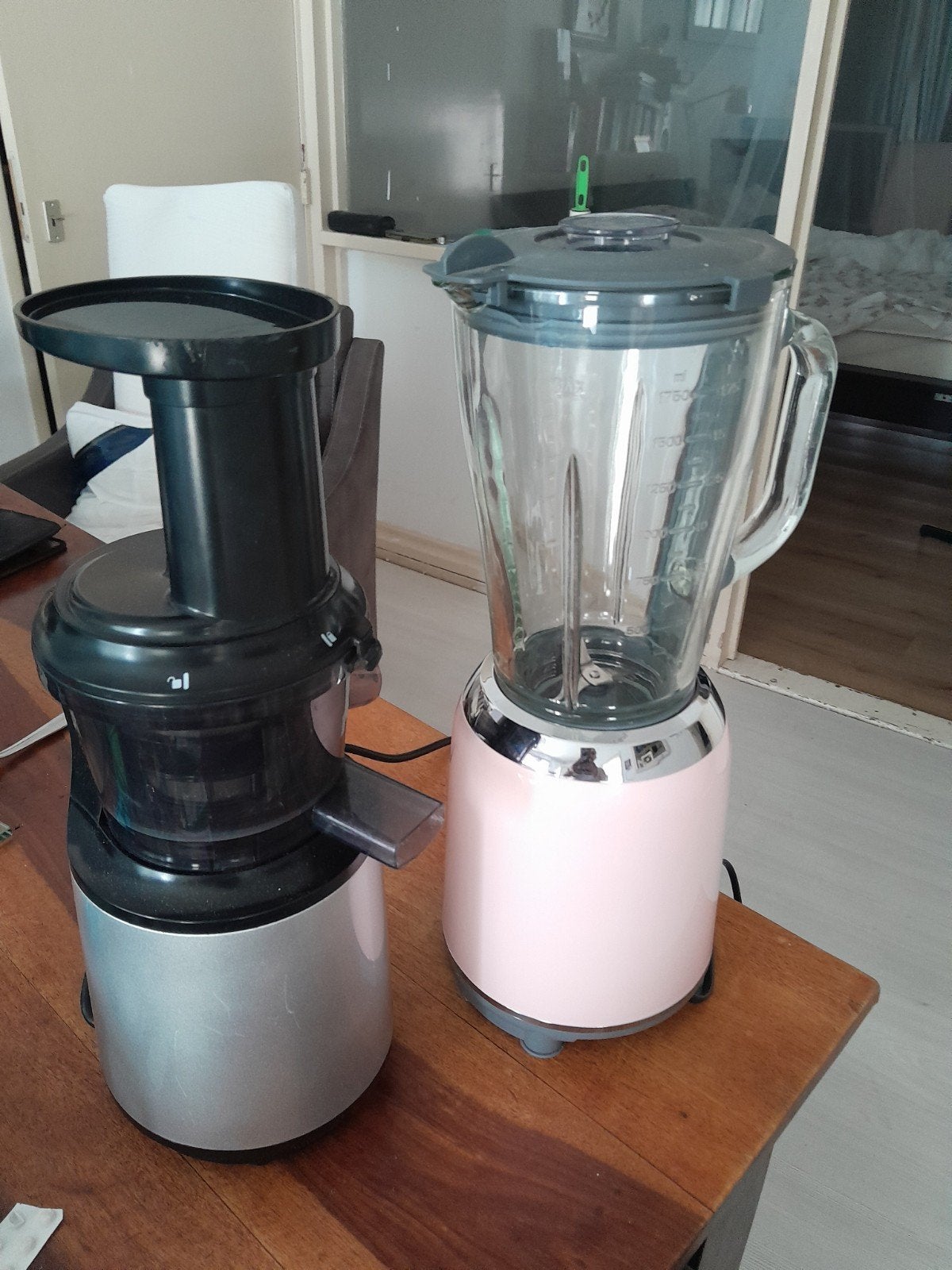 blender  en. een koffiebonen malen, Ophalen of Verzenden, Gebruikt, Elektrisch, Slowjuicer