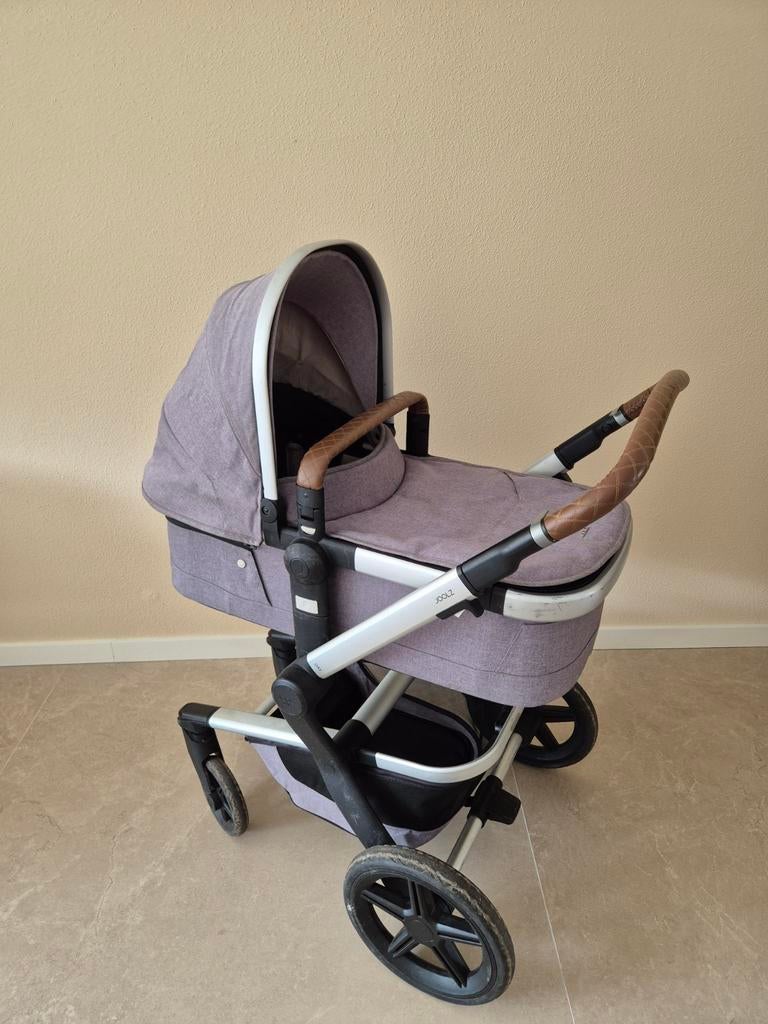 Kinderwagen Joolz Day+, 2-in-1, lichtgrijs, Zo goed als nieuw, Combiwagen, Verstelbare duwstang, Ophalen