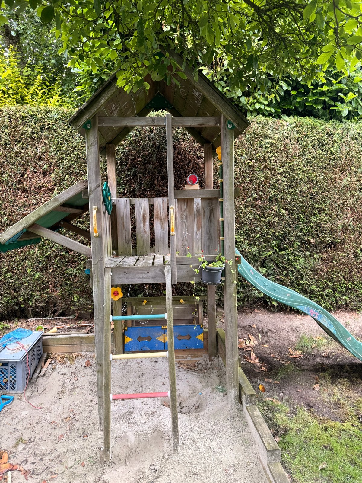 Houten speelhuisje met glijbaan, Ophalen, Gebruikt, Glijbaan