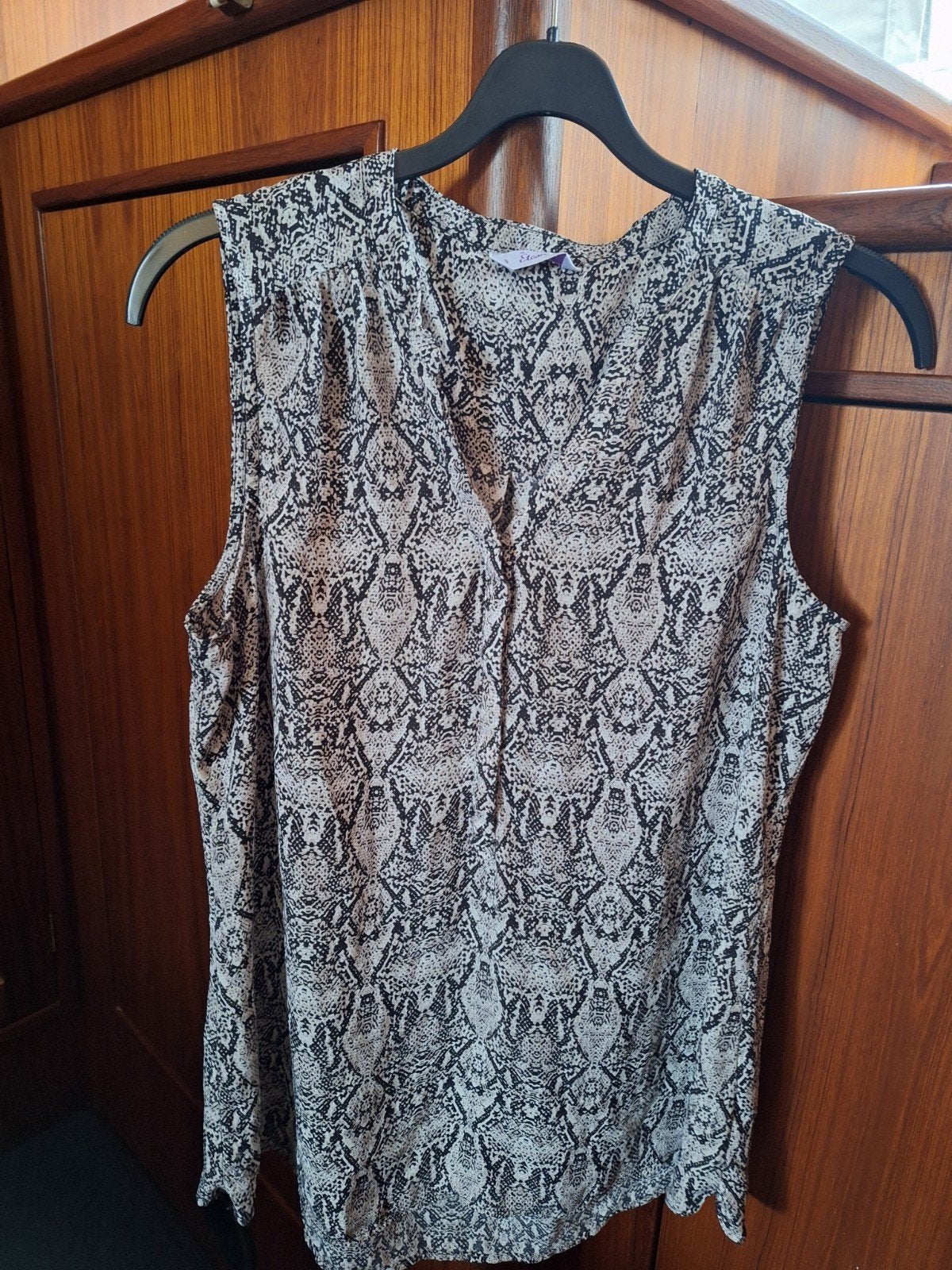 Top Miss Etam mt xl, Zwart, Maat 46/48 (XL) of groter, Ophalen of Verzenden, Zo goed als nieuw