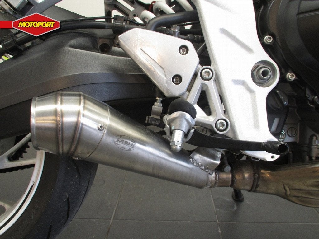 Honda CB 650 F ABS (bj 2016), Doornveld 180-184
B-1731  ZELLIK, BE, Honda Motor Europe Ltd, Belgian Branche, Bedrijf, Info@honda-eu.com