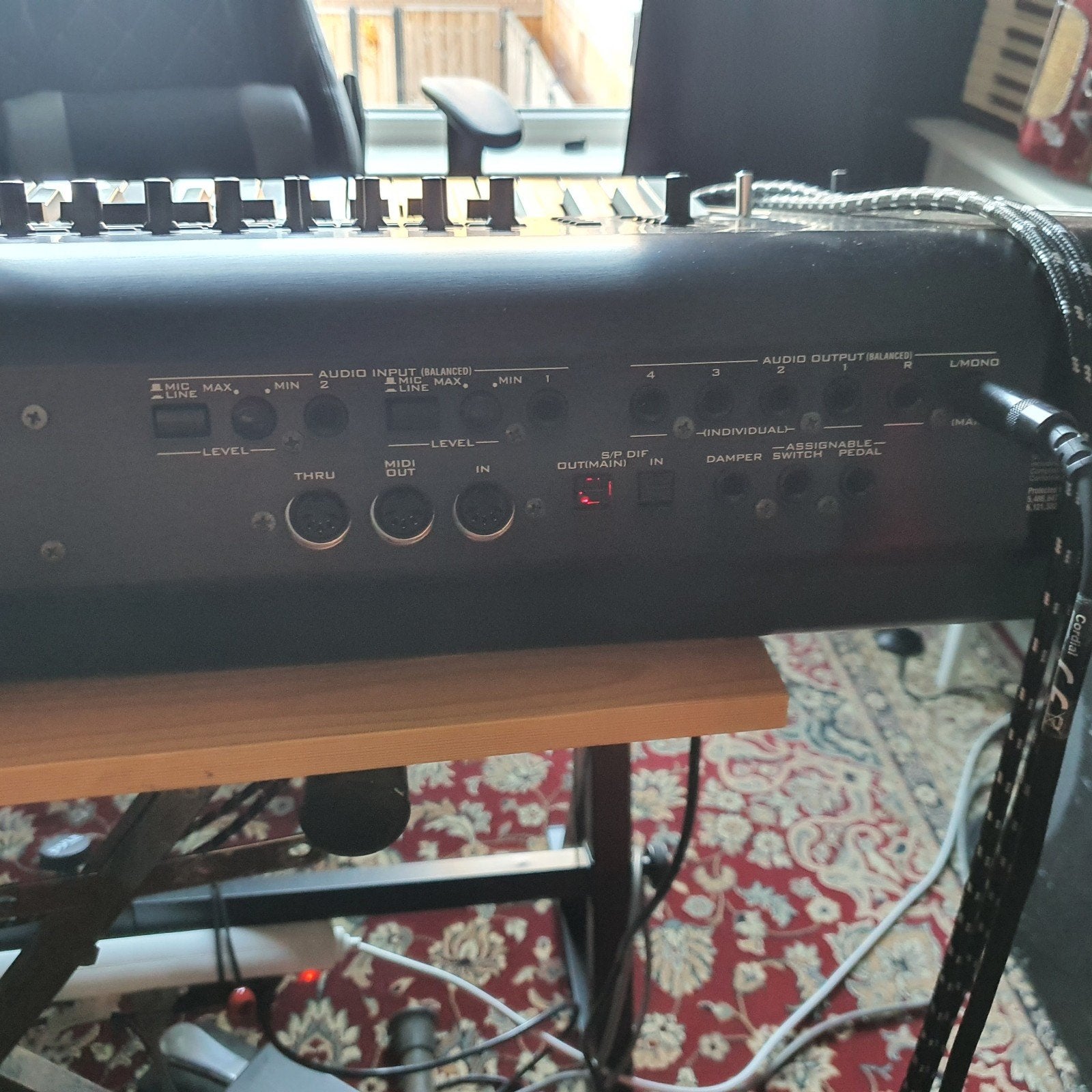 Korg Kronos Music Workstation ,MAG DEZE WEEK WEG VOOR  1100, Muziek en Instrumenten, Ophalen, Zo goed als nieuw, 76 toetsen, Korg